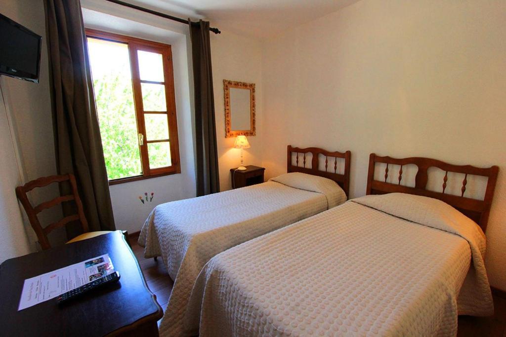 Hostellerie Du Vieux Moulin Duilhac Room photo